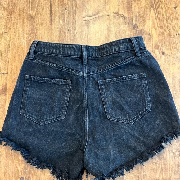 Wild Fable Black Denim Frayed Hem Shorts - Picture 2 of 3
